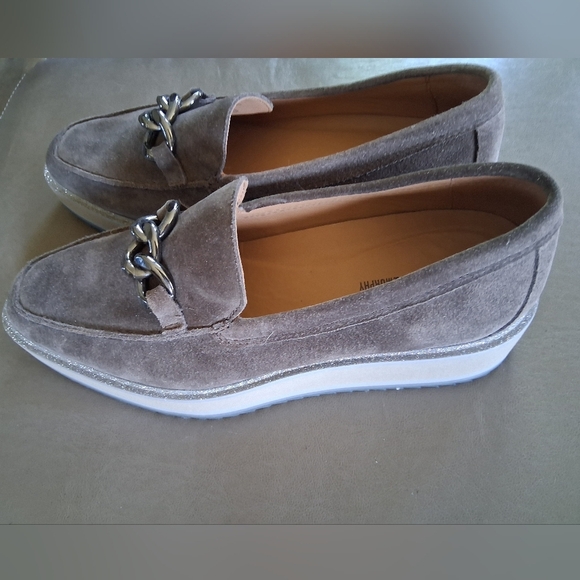 Johnston & Murphy Brown Suede Loafers with Chain Accent - Picture 4 of 5